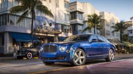 Bentley Mulsanne Speed (2015) - lewy bok