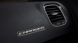 Dodge Charger Facelifting (2015) - deska rozdzielcza