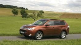 Mitsubishi Outlander III - lewy bok