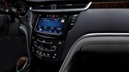 Cadillac XTS - konsola środkowa