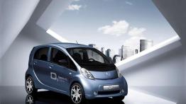 Przegląd rynku hybryd i samochodów elektrycznych