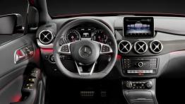 Mercedes B 250 4MATIC (W 246) Facelifting - kokpit