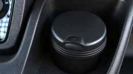 Fiat Ducato III Facelifting Tipper (2014) - gniazda w konsoli środkowej