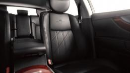 Infiniti QX70 (2014) - fotel kierowcy, widok z przodu