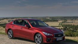 Infiniti Q50 2.0 Turbo (2014) - prawy bok
