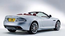 Aston Martin DB9 Facelifting Volante - tył - reflektory wyłączone