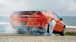 Dodge Challenger SRT8 - widok z tyłu