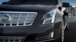Cadillac XTS - lewy przedni reflektor - wyłączony