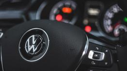 Volkswagen Touran 2.0 TDI 150 KM - galeria redakcyjna - kierownica