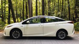 Toyota Prius Plug-in - galeria redakcyjna (4) - lewy bok