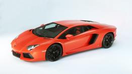 Lamborghini Aventador LP700-4 - lewy bok