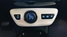 Toyota Prius Plug-in - galeria redakcyjna (4) - d?wignia zmiany biegów