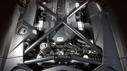 Lamborghini Aventador LP700-4 - pokrywa silnika otwarta