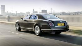 Bentley Mulsanne Speed (2015) - widok z tyłu