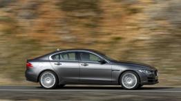 Jaguar XE 2.0d Ammonite Grey (2015) - prawy bok