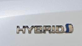 Toyota Auris II Hybrid Touring Sports (2013) - emblemat boczny