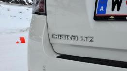 Chevrolet Captiva II - galeria redakcyjna - emblemat