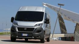 Fiat Ducato III Facelifting Furgon (2014) - widok z przodu