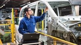 Mercedes klasy V (2014) - taśma produkcyjna