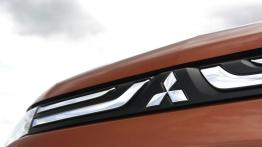 Mitsubishi Outlander III - grill