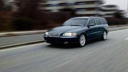 Volvo V70 - widok z przodu