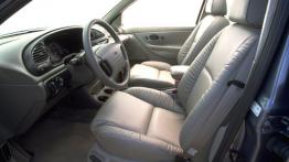 Ford Contour - widok ogólny wnętrza z przodu