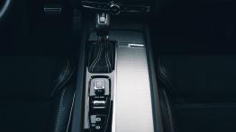 Volvo XC60 – z błyskiem w oku