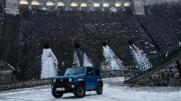 Suzuki Jimny 1.5 102 KM - galeria redakcyjna - widok z przodu
