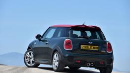 Mini John Cooper Works 2015 - widok z tyłu