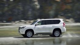 Toyota Land Cruiser 2.8 D-4D (2016) - lewy bok