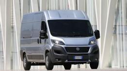 Fiat Ducato III Facelifting Furgon (2014) - widok z przodu