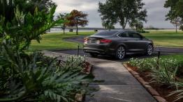 Chrysler 200C (2015) - widok z tyłu