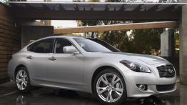 Infiniti M 2010 - prawy bok