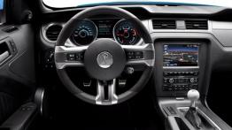 Ford Mustang Shelby GT500 Coupe 2013 - kokpit