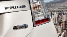 Toyota Prius Plug-in Hybrid - emblemat