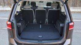 Volkswagen Touran 2.0 TDI - Solidny kawał przestrzeni