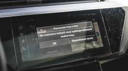 Audi e-tron - galeria redakcyjna - inny element panelu przedniego