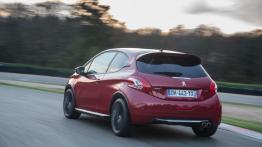 Peugeot 208 GTi 30th Anniversary Edition (2015) - widok z tyłu