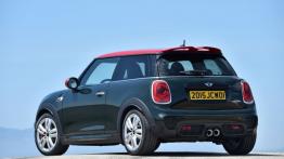 Mini John Cooper Works 2015 - widok z tyłu