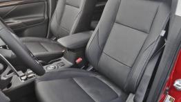 Mitsubishi Outlander III Facelifting (2016) - wersja amerykańska - fotel kierowcy, widok z przodu