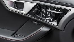 Jaguar F-Type S Manual Coupe (2016) - drzwi kierowcy od wewnątrz
