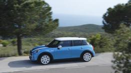 Mini Cooper S 2014 - wersja 5-drzwiowa - lewy bok