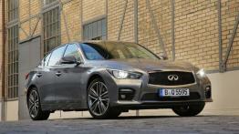 Infiniti Q50 2.0 Turbo (2014) - widok z przodu