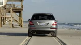 Mercedes klasy R 2011 - widok z tyłu