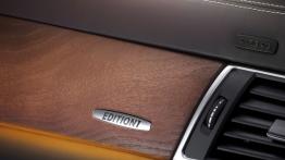 Mercedes klasa M 2012 - deska rozdzielcza