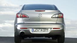 Mazda 3 sedan 2012 - widok z tyłu