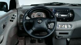 Nissan Almera Tino - pełny panel przedni