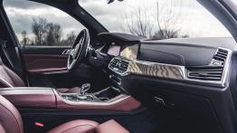 BMW X5 30d 265 KM - galeria redakcyjna - widok ogólny wnętrza z przodu