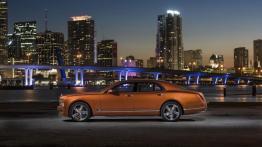 Bentley Mulsanne Speed (2015) - lewy bok