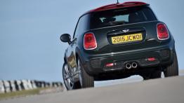 Mini John Cooper Works 2015 - widok z tyłu